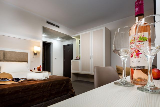 Tia Maria Hotel - Apartment